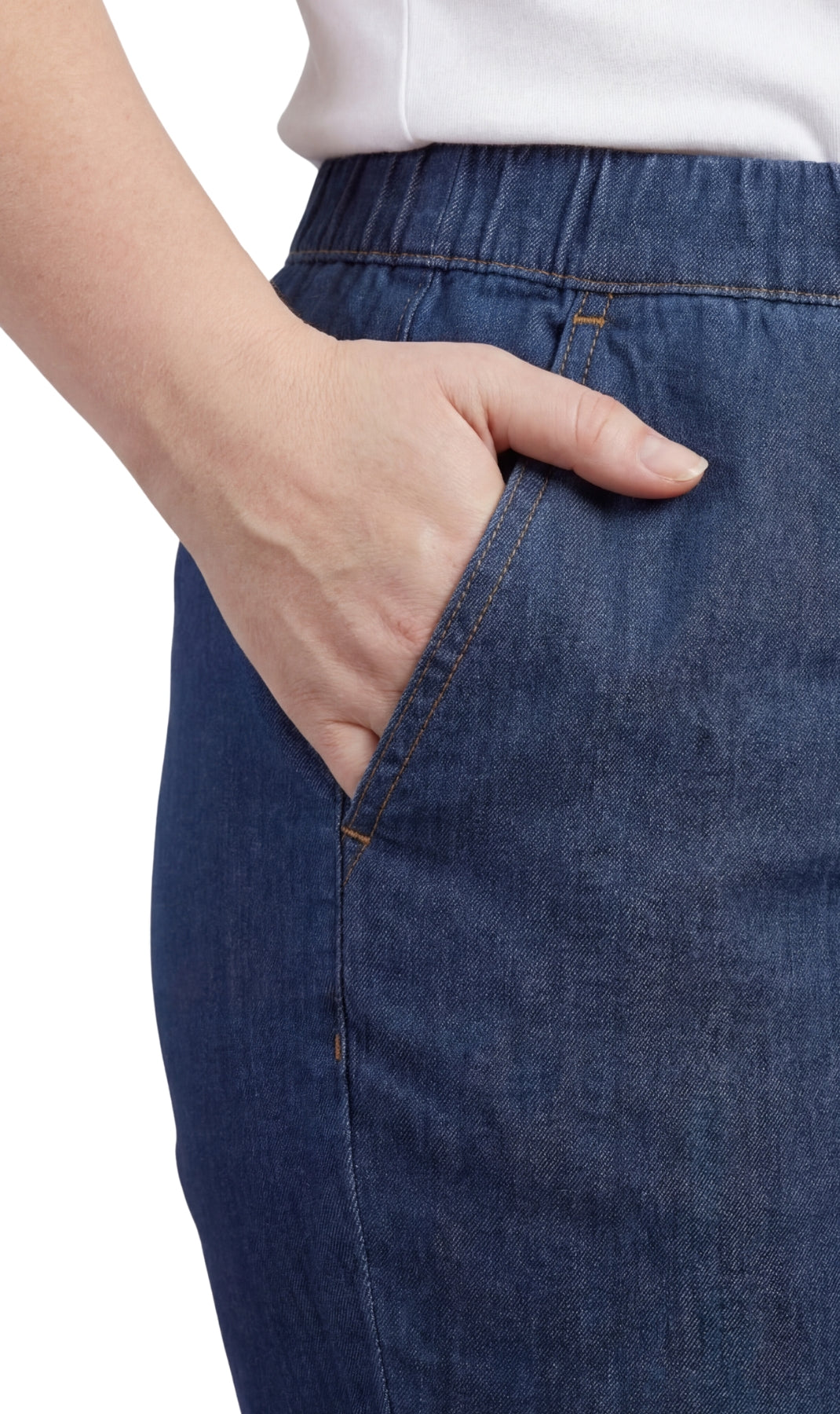 Women's Lightweight Pull-On Denim Jeans with Elastic Waist – Relaxed Fit Stretch Jeans for Casual Everyday Wear 4